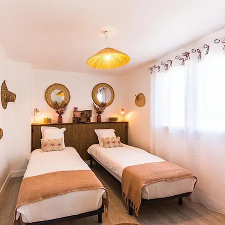 Villa Sublime Des Oliviers - Piscine Chauffee, Espace Detente, Baby-foot, Cuisine Exterieure - Proche D'agen *