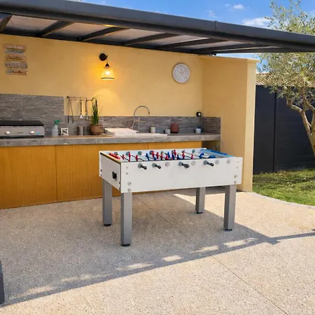 Sublime Des Oliviers - Piscine Chauffee, Espace Detente, Baby-foot, Cuisine Exterieure - Proche D'agen Villa *