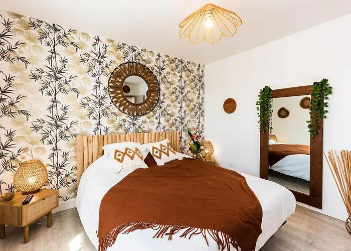 Villa Sublime Des Oliviers - Piscine Chauffee, Espace Detente, Baby-foot, Cuisine Exterieure - Proche D'agen