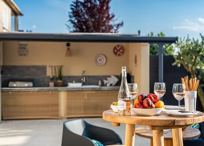 Villa Sublime Des Oliviers - Piscine Chauffee, Espace Detente, Baby-foot, Cuisine Exterieure - Proche D'agen *