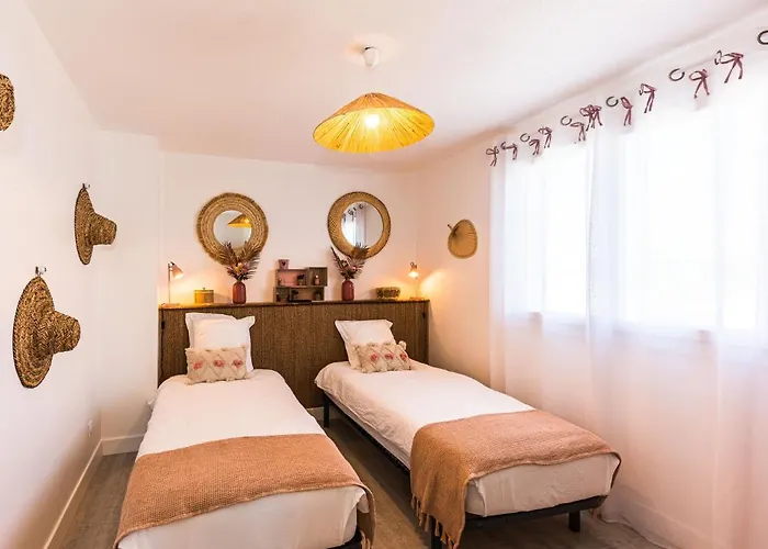 Villa Sublime Des Oliviers - Piscine Chauffee, Espace Detente, Baby-foot, Cuisine Exterieure - Proche D'agen *
