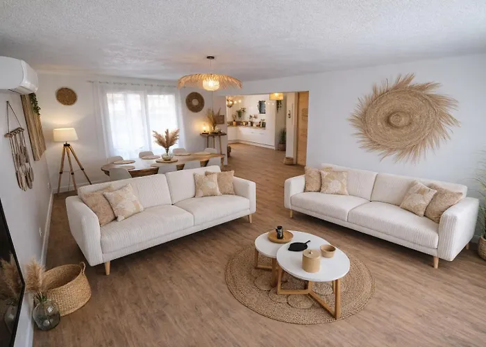 Villa Sublime Des Oliviers - Piscine Chauffee, Espace Detente, Baby-foot, Cuisine Exterieure - Proche D'agen *